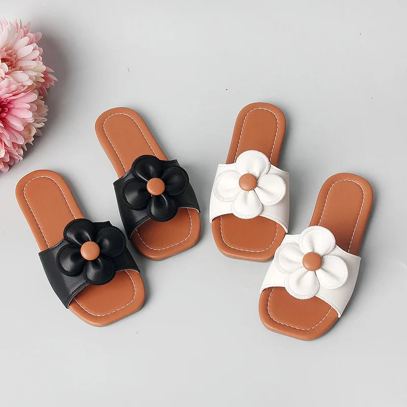 2025 Summer New Simple Kid's Slippers Flower Decoration Flat Bottom Non slip Beach Shoes Casual Children's Shoes 25-36