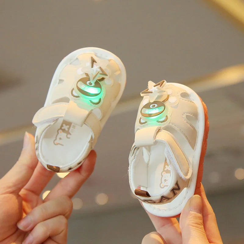 Baby walking shoes summer new for boys flash light shoe soft soled non slip sandals for girl cute and sound making boys' shoes