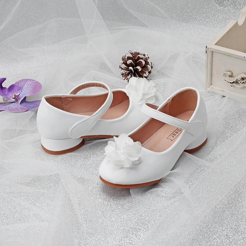 Children's shoes in spring and autumn new girls white Pearl flower Princess shoes fashion high heels wear-resistant and non-slip