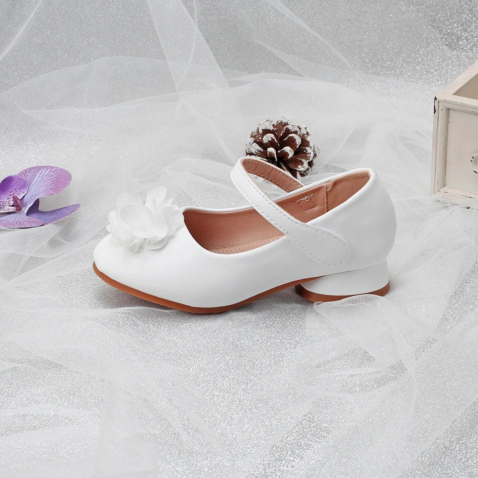 Children's shoes in spring and autumn new girls white Pearl flower Princess shoes fashion high heels wear-resistant and non-slip