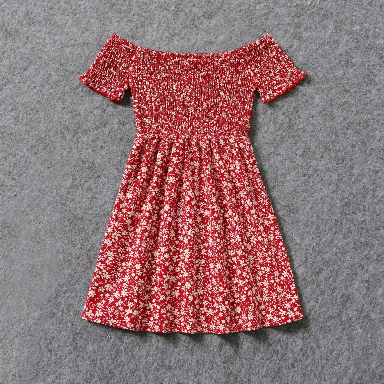 PatPat All Over Red Floral Print Off Shoulder Short-sleeve Shirred Dress for Mom and Me