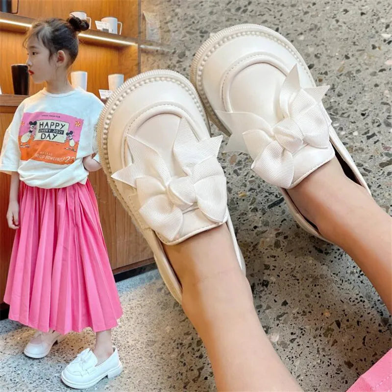 Girls' English Style black Leather Shoes 2023 Little Girl Cute Bow Patent Leather Princess shoes kids Shallow Mouth Dress shoes