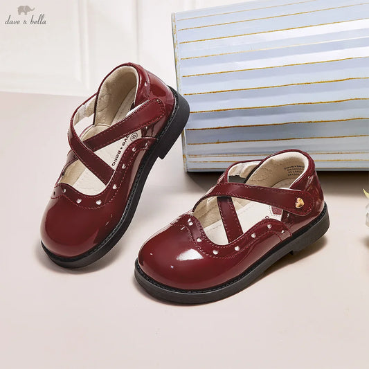 Children’s Leather Shoes – Autumn Retro Fashion Soft-Soled Red Anti-Slip Princess Shoes (Ages 7–12)These elegantly crafted leather shoes feature a retro-inspired design, perfect for young girls seeking style and comfort. With a soft sole and anti-slip