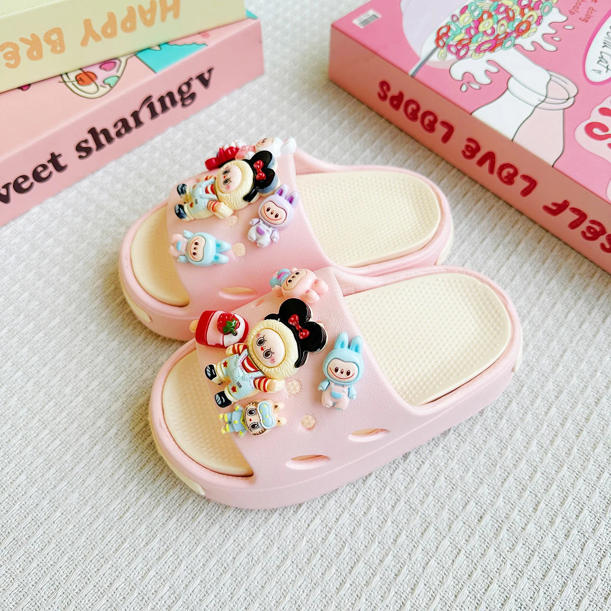 New Popular Cartoon Mickey Labubu Versatile Girls Eva Slippers Fashionable Double Soft-Soled Non-Slip Sandals 831