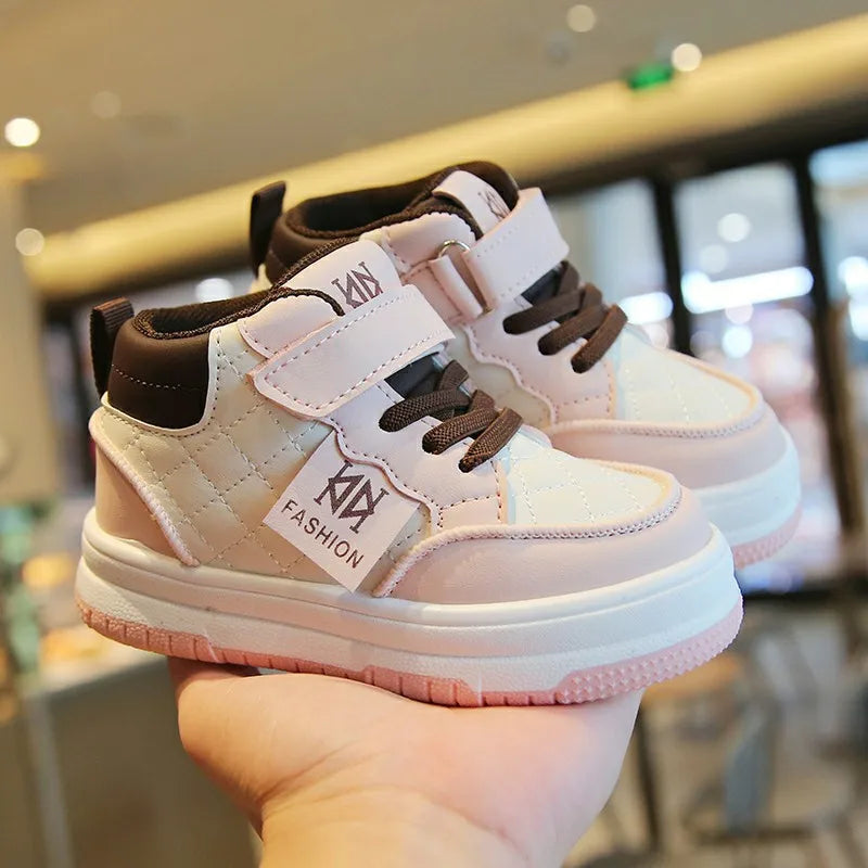 2025 new children's high top sports shoes with leather surface, spring and autumn baby shoes, spring and autumn casual shoes