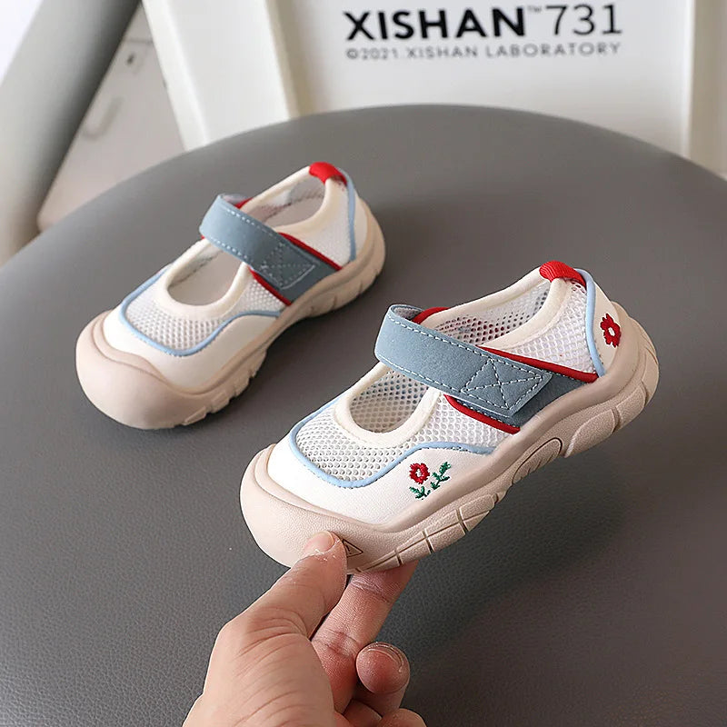 Summer Girls Sandals Fashion Flower Girls Baby Mesh Breathable First Walkers Kids Beach Sandals