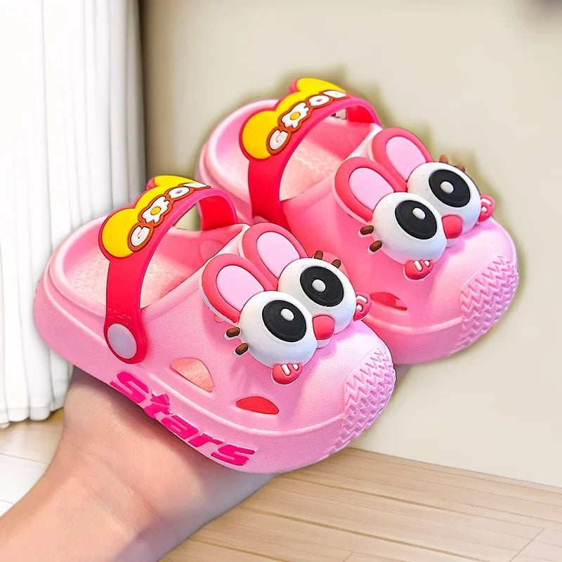 2025 Children's Slippers Summer Girls' Baby Indoor Soft Bottom Anti slip Cartoon Cute Cool Slippers Boys' Beach Hole Shoes