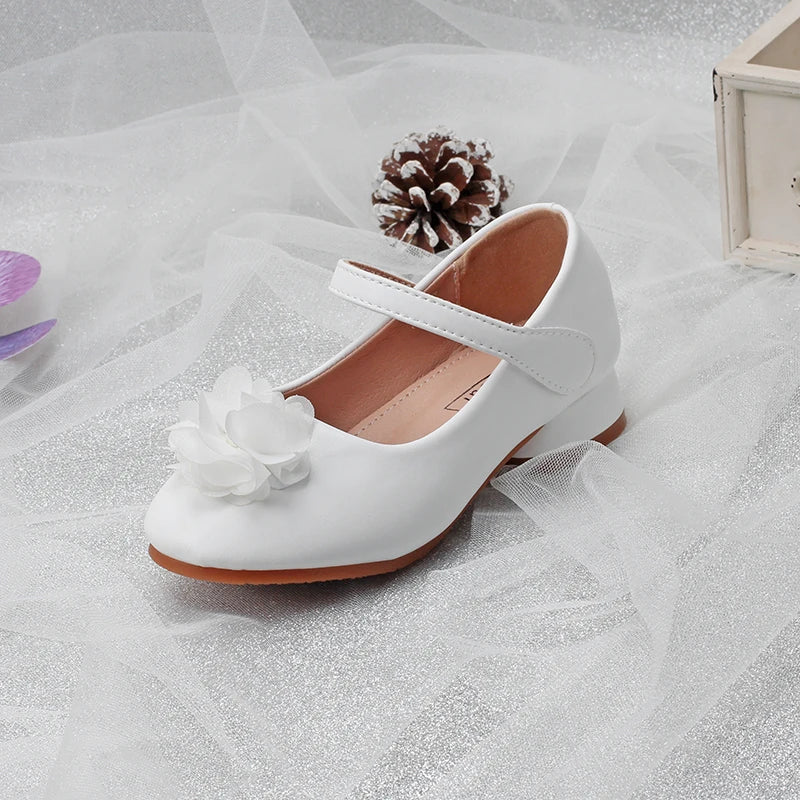 Children's shoes in spring and autumn new girls white Pearl flower Princess shoes fashion high heels wear-resistant and non-slip
