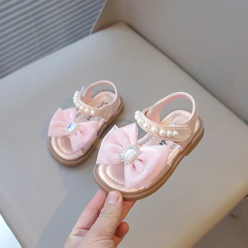 2025 Summer Brand New Girls Crystal Sandals Pearls Beading Fashion Kids Bow-knot Beach Rhinestone Princess Hot Sandals