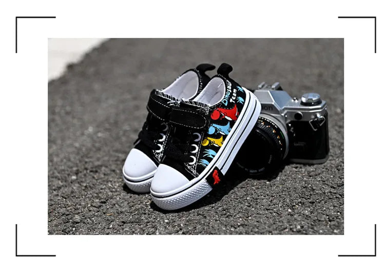 Children's Cartoon Canvas Sneakers – Breathable Low-Top Casual Shoes for Boys and Girls, Ideal for Spring and Autumn