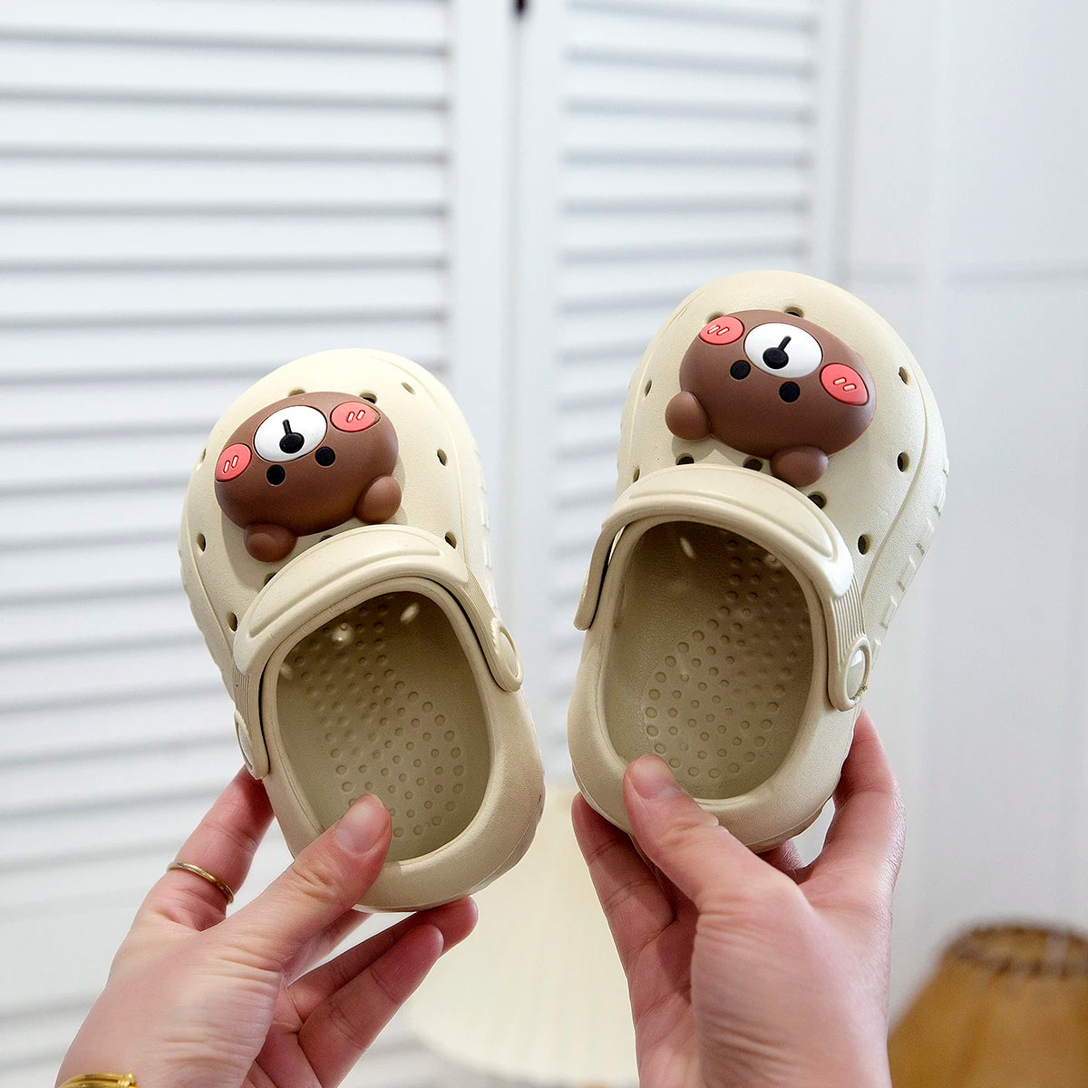 Cute three-dimensional animal children's slippers, soft soled toe caps, vacation shoes, beach shoes for indoor and outdoor wear