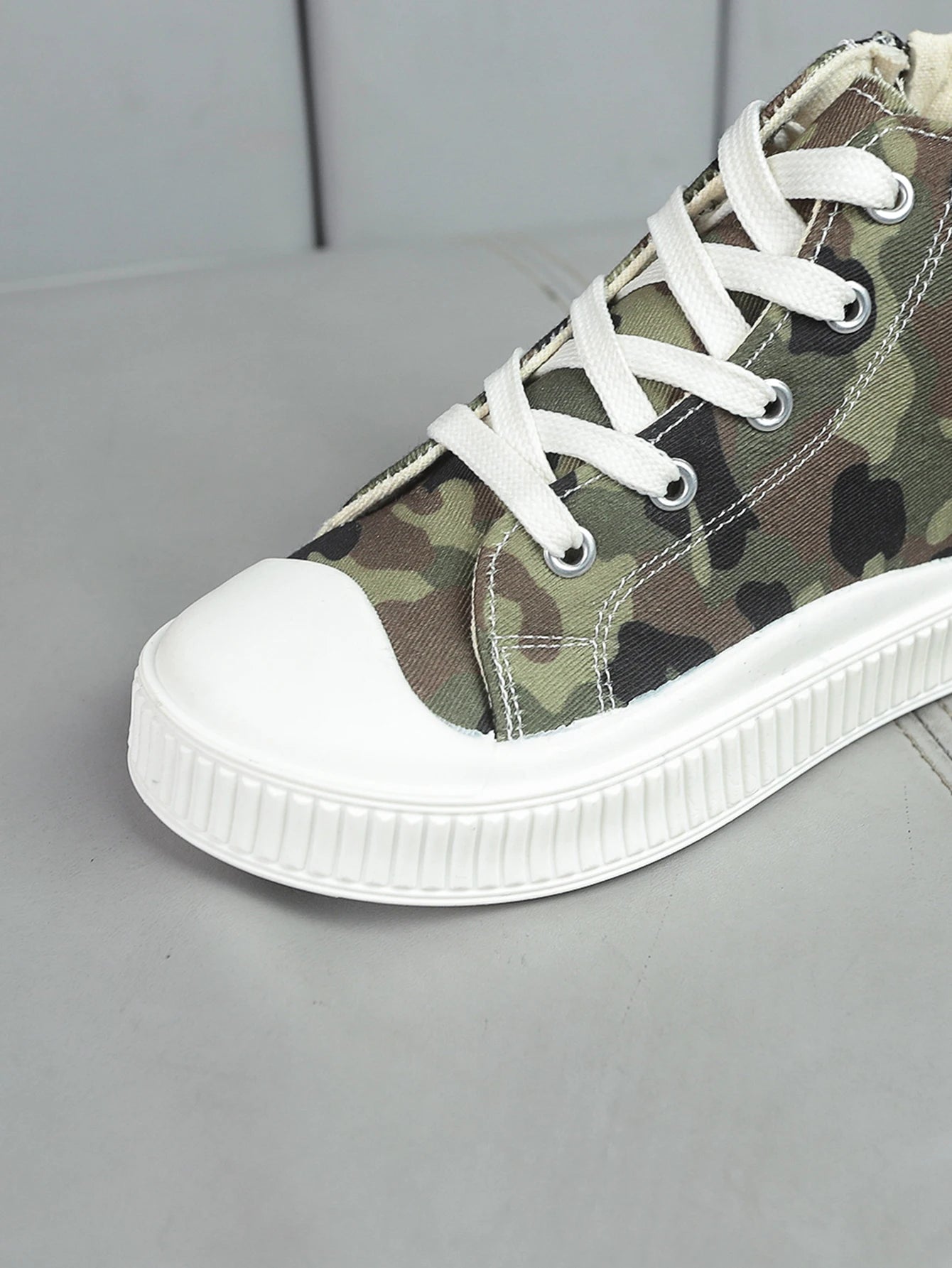 Boys camouflage canvas shoes breathable and comfortable girls casual sneakers spring, summer, autumn and winter four seasons zip