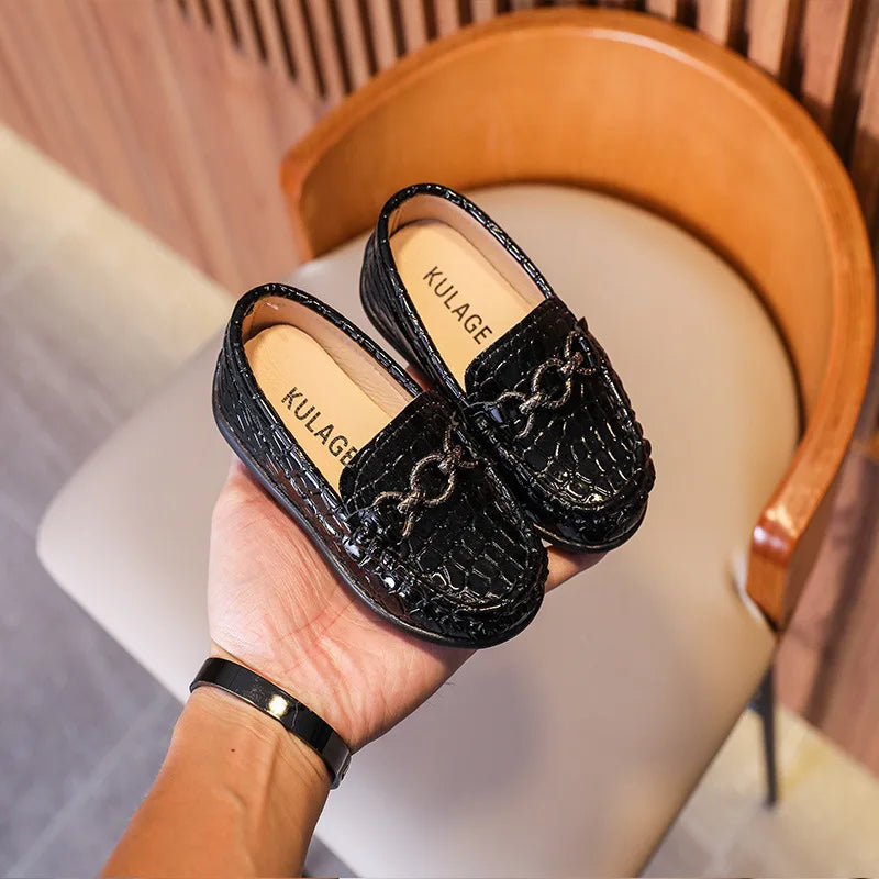 British Style Children 2025 Spring New Fashionable Soft Soled Bean Shoes for Boys Middle And Young Children Loafers