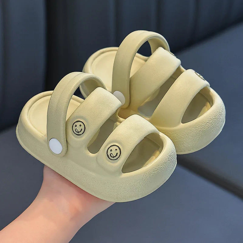 New Summer Children Sandals Lightweight EVA Indoor Soft Soled Non Slip Slippers Fashion Breathable Boys Girl Kids Beach Sandals