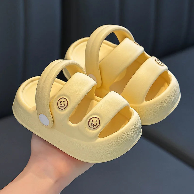 New Summer Children Sandals Lightweight EVA Indoor Soft Soled Non Slip Slippers Fashion Breathable Boys Girl Kids Beach Sandals