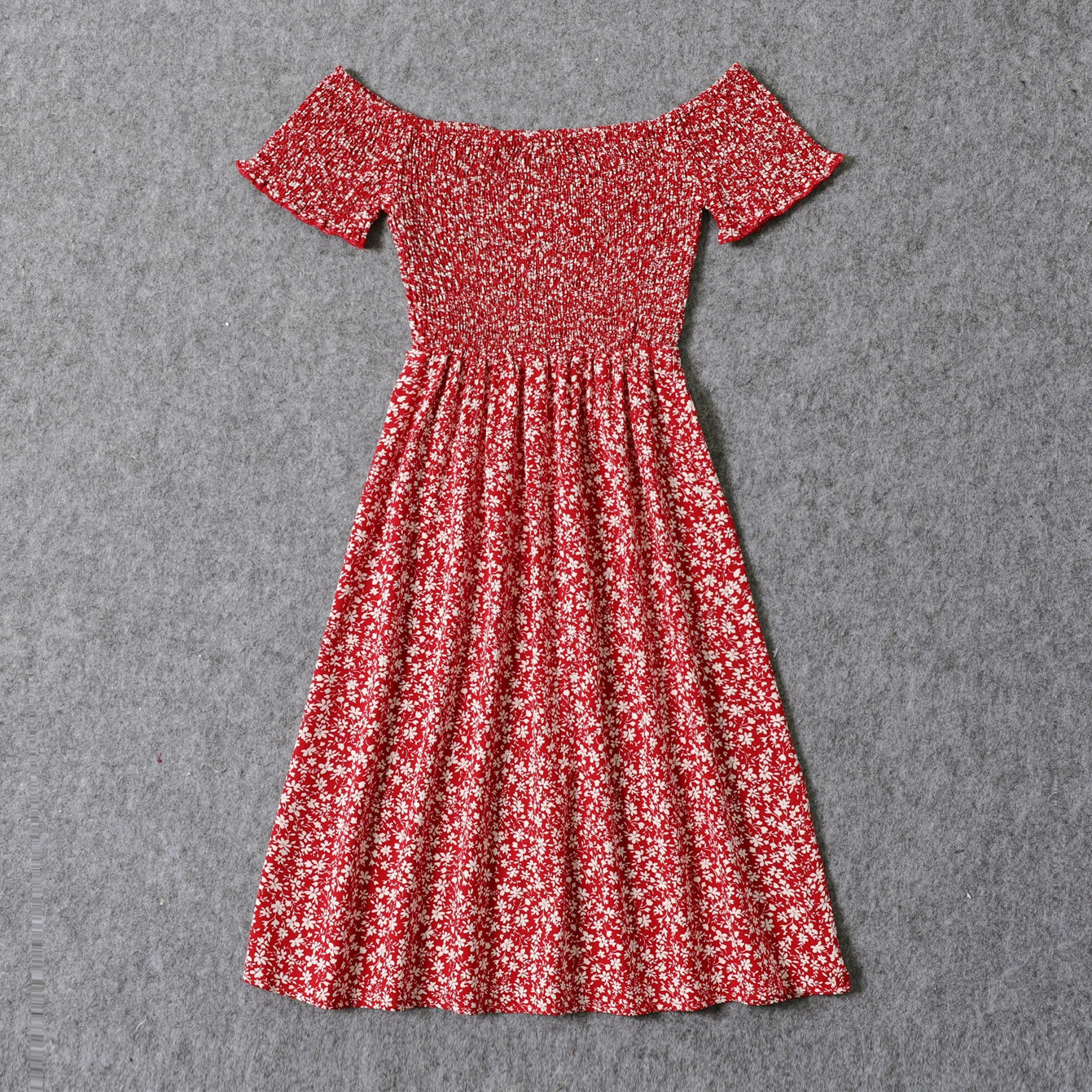 PatPat All Over Red Floral Print Off Shoulder Short-sleeve Shirred Dress for Mom and Me