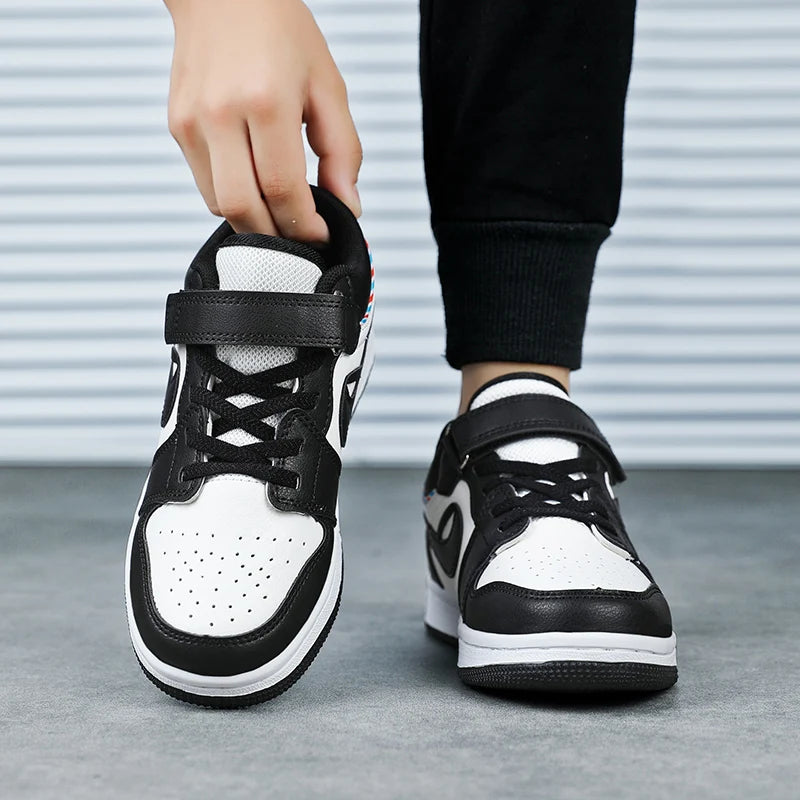 Air Force One sneaker Boy 2025 new leather waterproof children's student casual shoes trend non-slip board shoes