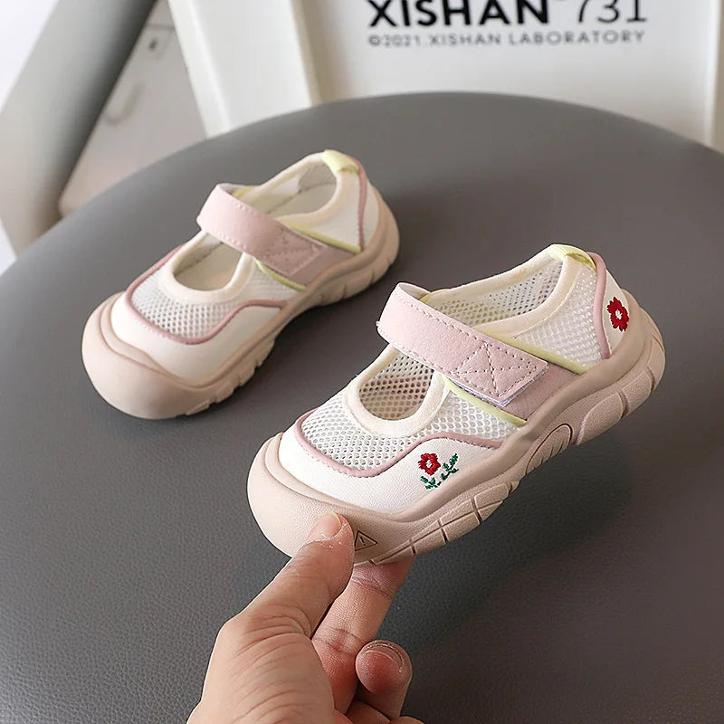 Summer Girls Sandals Fashion Flower Girls Baby Mesh Breathable First Walkers Kids Beach Sandals