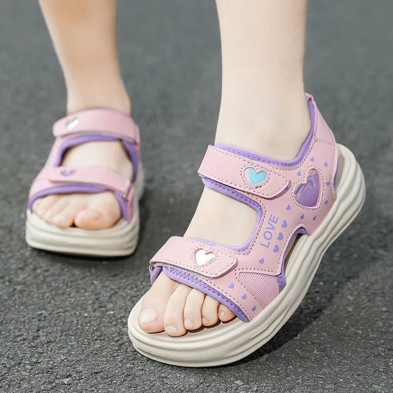 A Pair of Fashionable and Comfortable Sandals, Thick-Soled Wear-Resistant Beach Shoes, Outdoor Sports Shoes