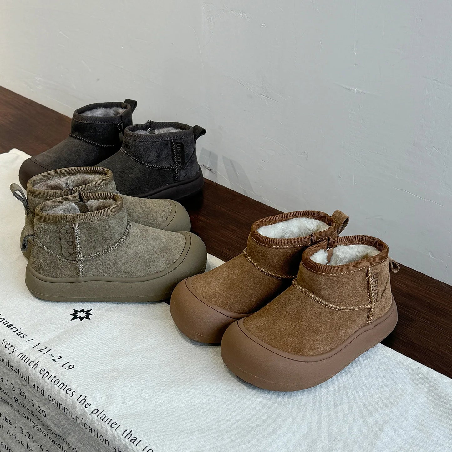 Children Cute Low-top Snow Boots Winter Kids Quality Genuine Leather Short Boots Boys Girls Side Zip Design Round Toe Boots
