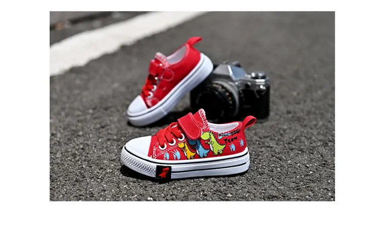 Children's Cartoon Canvas Sneakers – Breathable Low-Top Casual Shoes for Boys and Girls, Ideal for Spring and Autumn