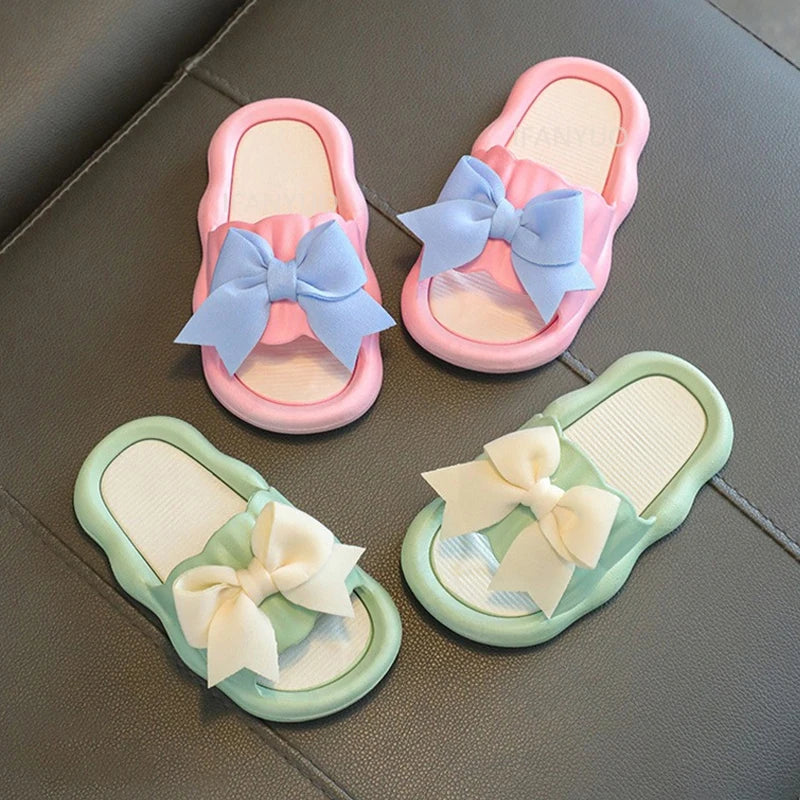 Summer New Kids Home Shoes Anti Slip Soft Sole Girls Bath Slipper Cartoon Cute Flower Bow Princess Slippers Children Beach Shoes