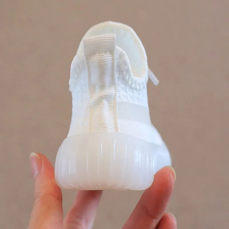 Children's Sports Shoes Spring Summer 2025 New Boys' Coconut Shoes Girls' Casual Mesh Shoes Breathable Baby White Shoes