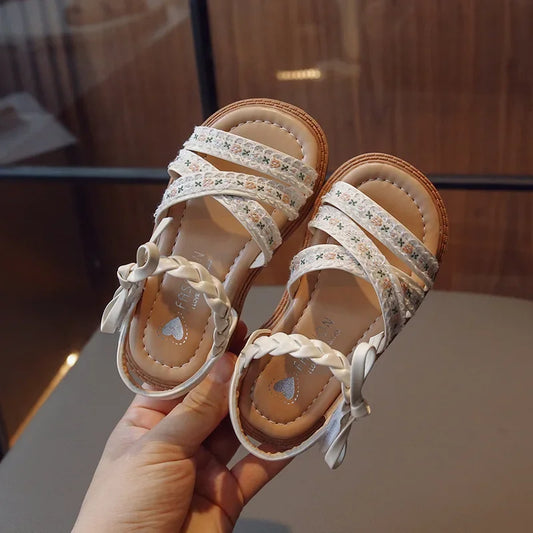 Children's Sandals Summer Sweet Embroider Flower Girls' Flat Shoes Fashion Bowknot Versatile Kid Princess Beach Sandals Open-toe