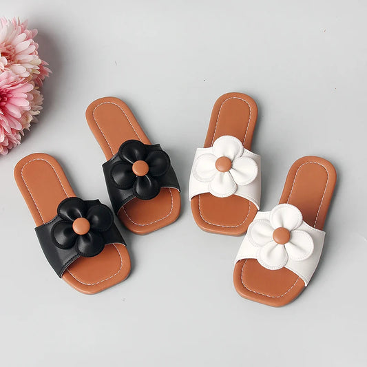 2025 Summer New Simple Kid's Slippers Flower Decoration Flat Bottom Non slip Beach Shoes Casual Children's Shoes 25-36