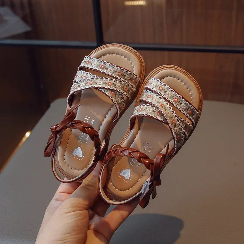 Children's Sandals Summer Sweet Embroider Flower Girls' Flat Shoes Fashion Bowknot Versatile Kid Princess Beach Sandals Open-toe