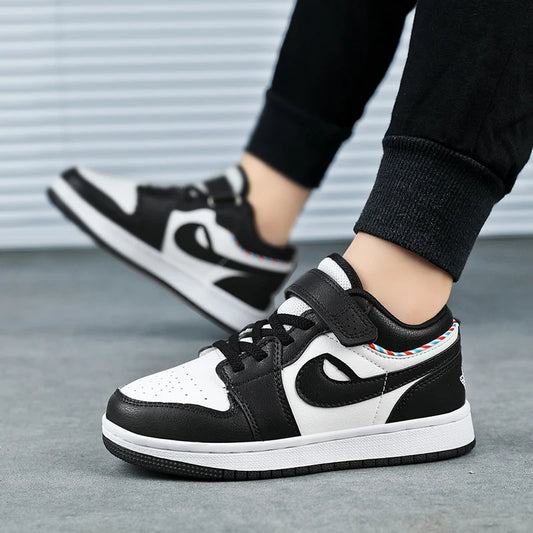 Air Force One sneaker Boy 2025 new leather waterproof children's student casual shoes trend non-slip board shoes