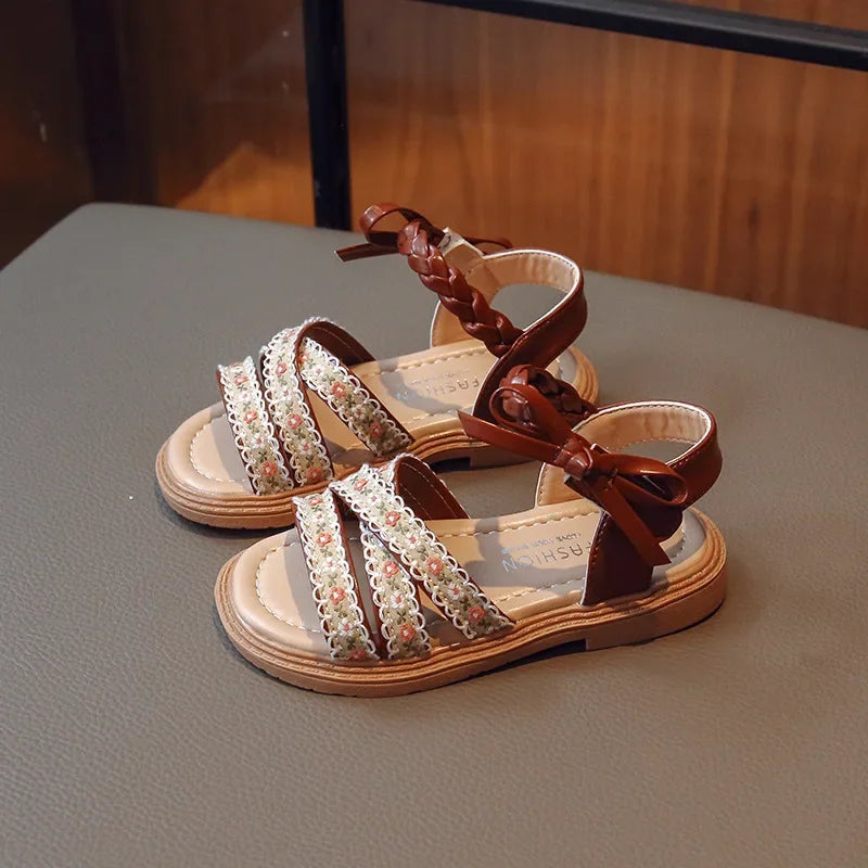 Children's Sandals Summer Sweet Embroider Flower Girls' Flat Shoes Fashion Bowknot Versatile Kid Princess Beach Sandals Open-toe