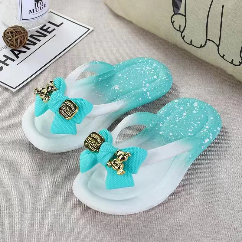 2024 Summer Baby Girls Slippers Children PVC Cartoon Bow Bear Print Flips Flops Beachwear Outdoor Non-slip Kids Shoes Size 24-35