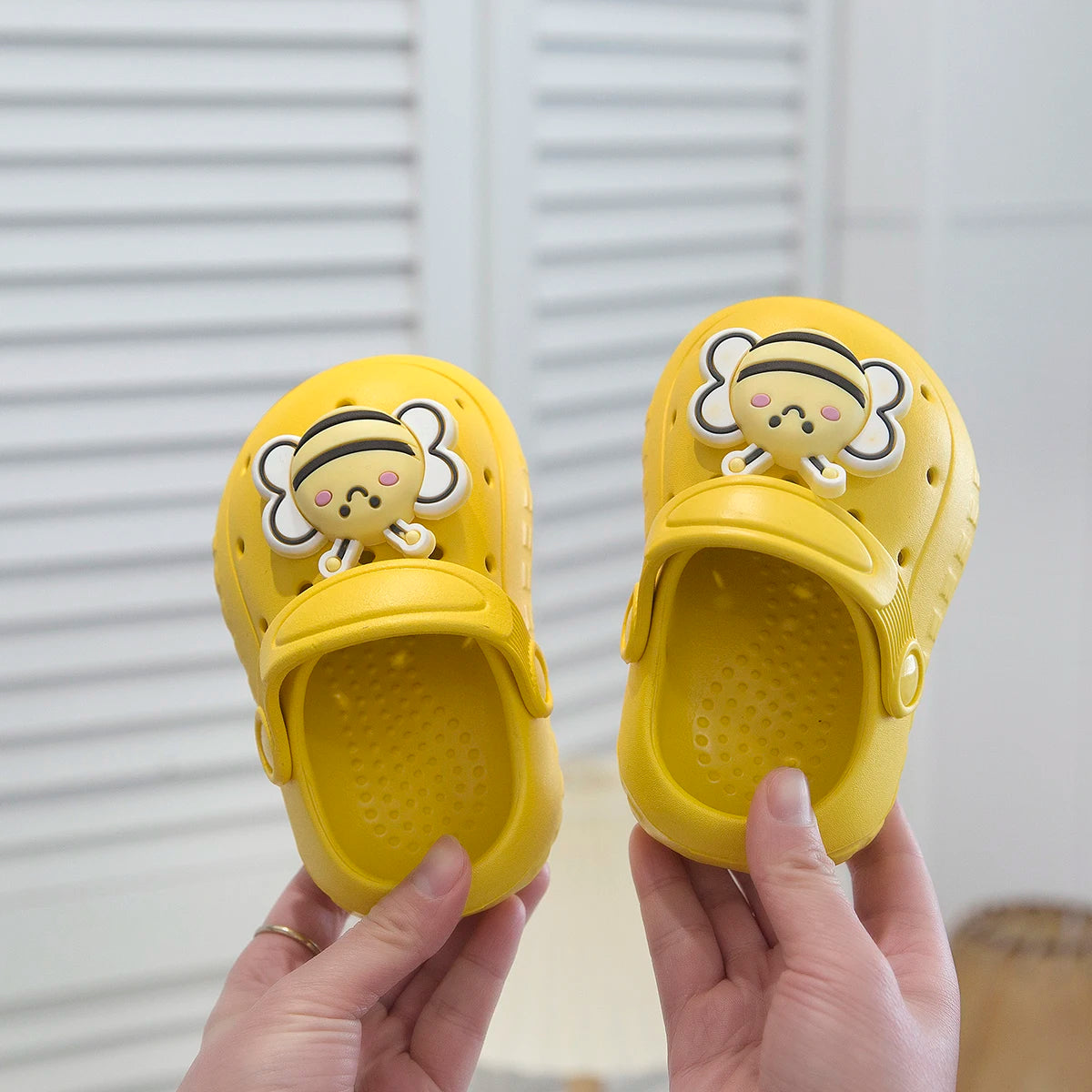 Cute three-dimensional animal children's slippers, soft soled toe caps, vacation shoes, beach shoes for indoor and outdoor wear