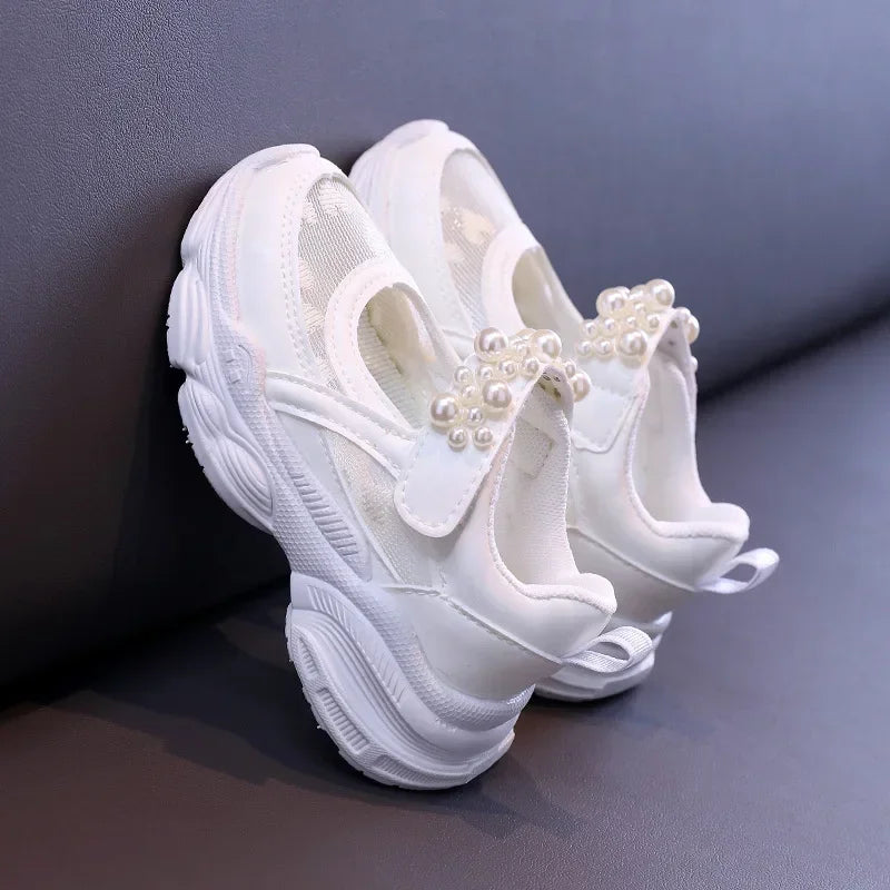 Kids Mesh Hollowed Tennis Shoes 2024 Summer New Girls Solid Color Sports Shoes with Pearl Children Cute Heart Princess Sneakers