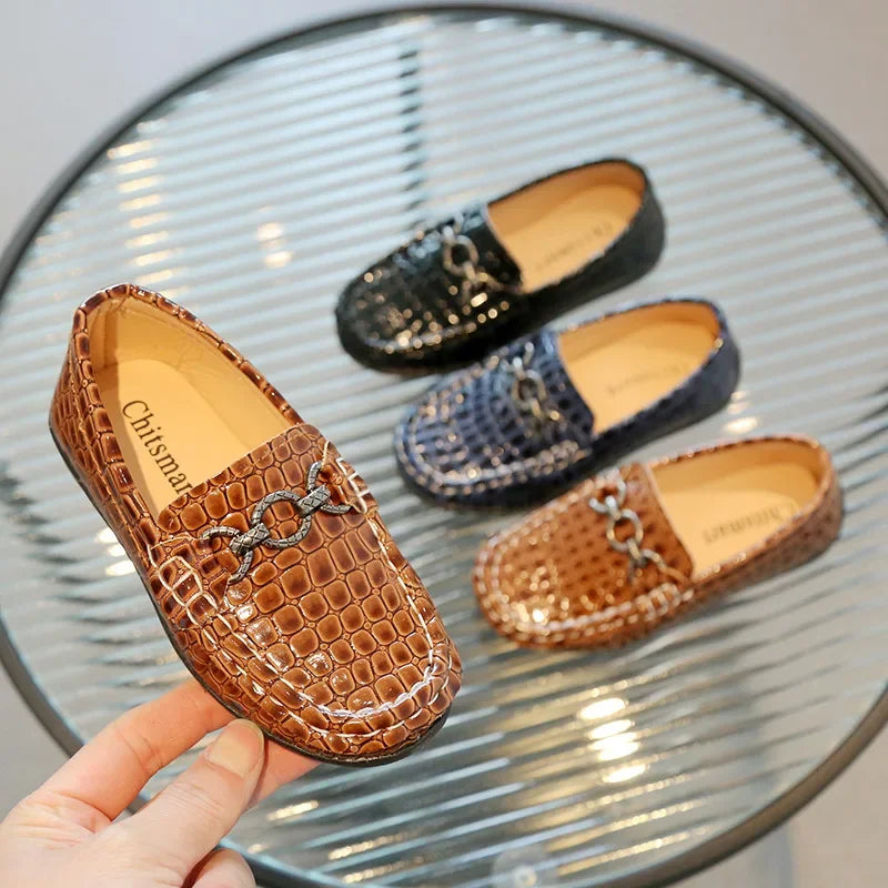 Baby Boys Leather Shoes Kids Fashion Casual Shoes Children's Flat Loafers Slip-on Moccasins Metal Buckles Classic Soft Vintage