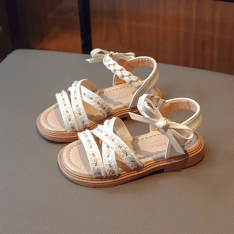 Children's Sandals Summer Sweet Embroider Flower Girls' Flat Shoes Fashion Bowknot Versatile Kid Princess Beach Sandals Open-toe