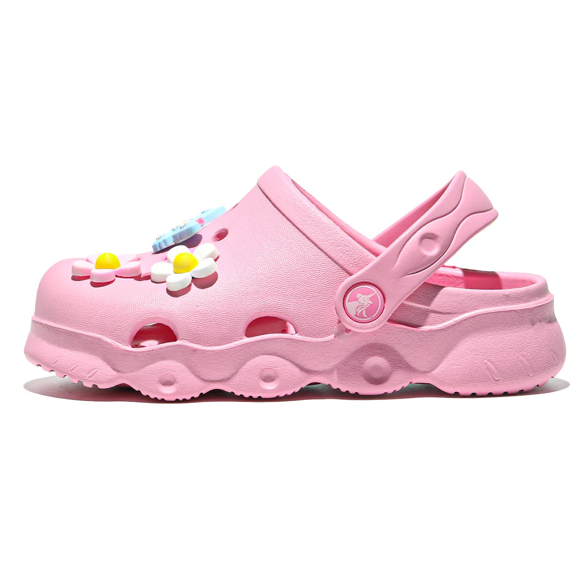 Comfortable children's slippers with thick soles, a pair of sandals suitable for outdoor play, with butterfly flower accessories