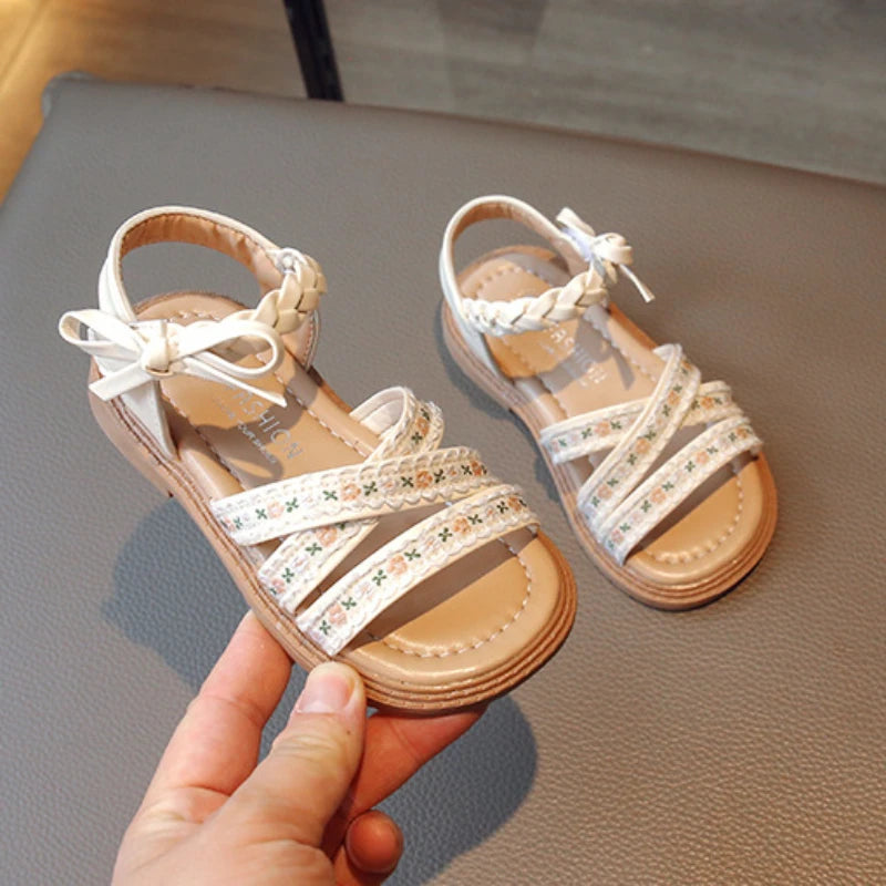 Children's Sandals Summer Sweet Embroider Flower Girls' Flat Shoes Fashion Bowknot Versatile Kid Princess Beach Sandals Open-toe