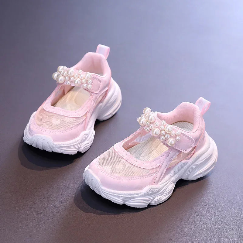 Kids Mesh Hollowed Tennis Shoes 2024 Summer New Girls Solid Color Sports Shoes with Pearl Children Cute Heart Princess Sneakers